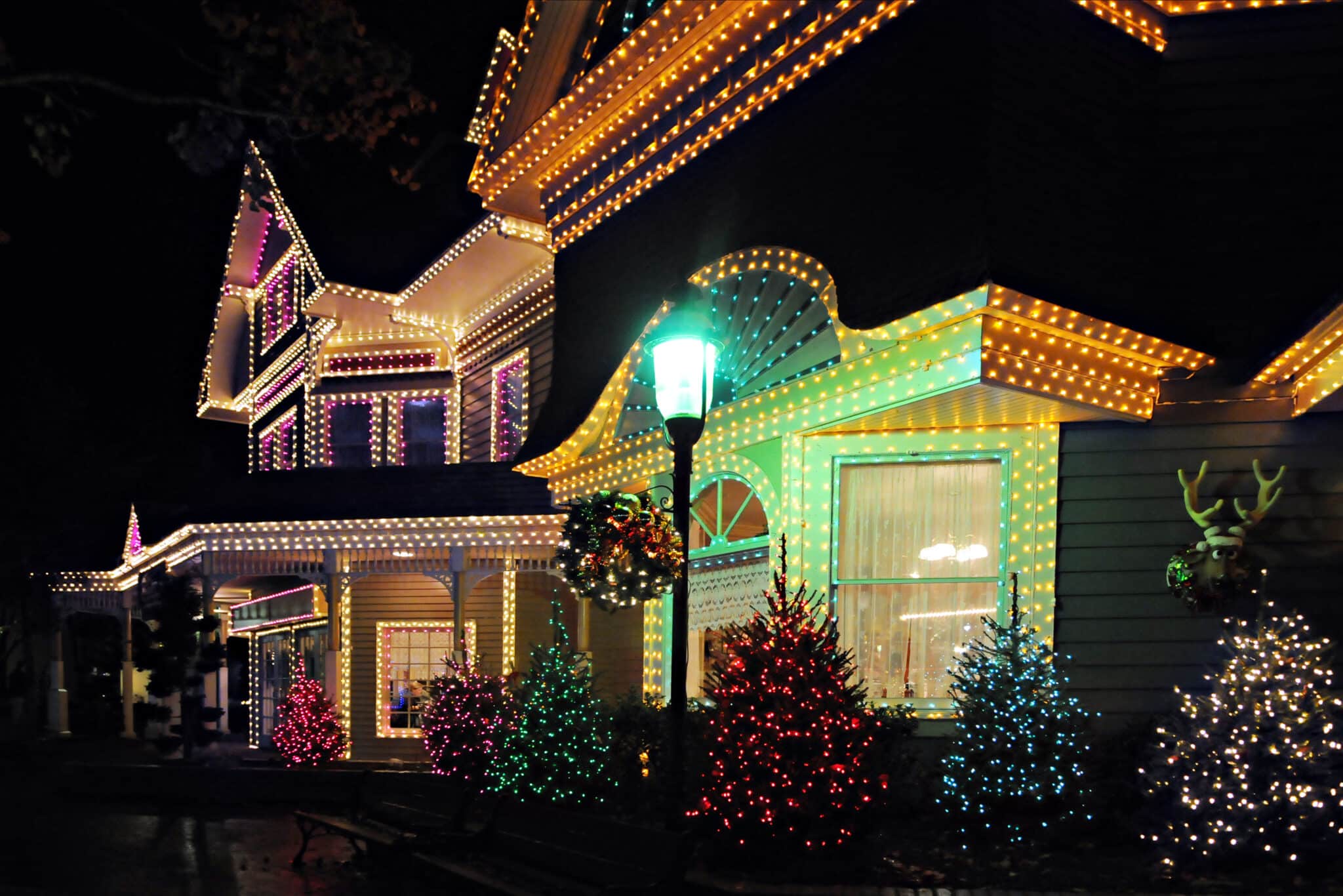 Christmas Lighting Installation Centerton, AR Call Today!